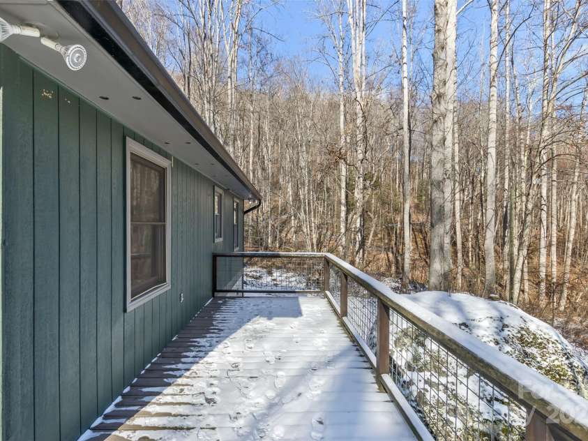 183 Stoney Fork Road, Barnardsville, NC 28709.  MLS# CAR4213332, YatesRealty ID 6809. 