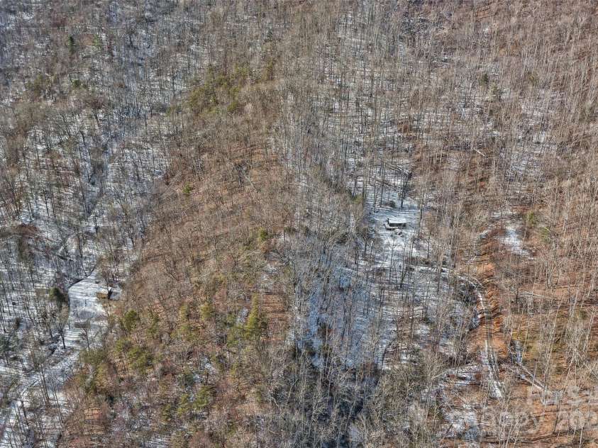 183 Stoney Fork Road, Barnardsville, NC 28709.  MLS# CAR4213332, YatesRealty ID 6809. 