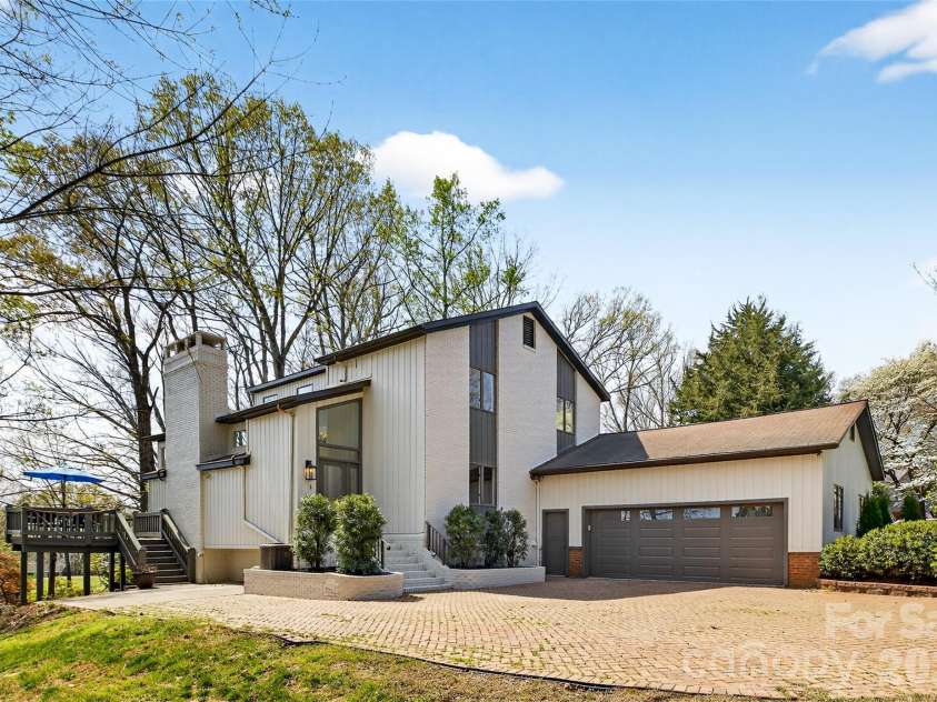 8001 Serendipity Lane, Charlotte, NC 28277.  MLS# CAR4356091, YatesRealty ID 6809. 