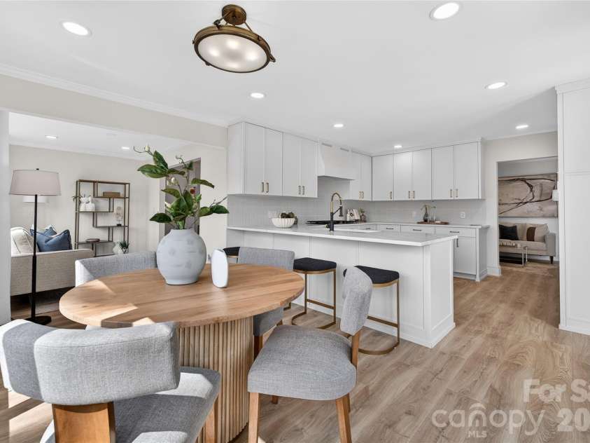 8001 Serendipity Lane, Charlotte, NC 28277.  MLS# CAR4356091, YatesRealty ID 6809. 