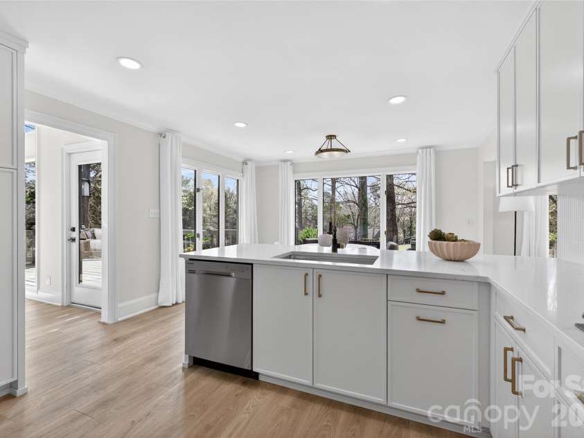 8001 Serendipity Lane, Charlotte, NC 28277.  MLS# CAR4356091, YatesRealty ID 6809. 