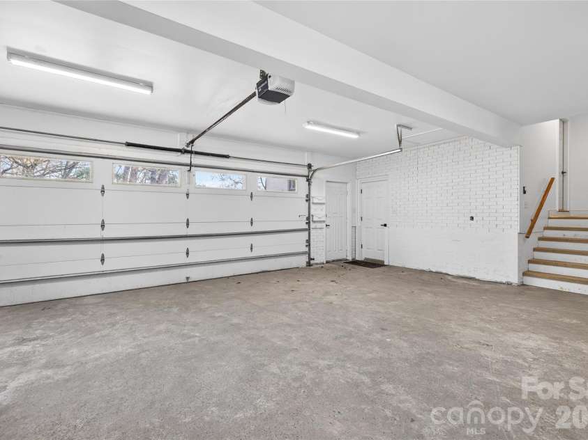 8001 Serendipity Lane, Charlotte, NC 28277.  MLS# CAR4356091, YatesRealty ID 6809. 