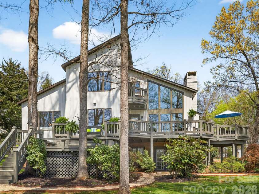 8001 Serendipity Lane, Charlotte, NC 28277.  MLS# CAR4356091, YatesRealty ID 6809. 