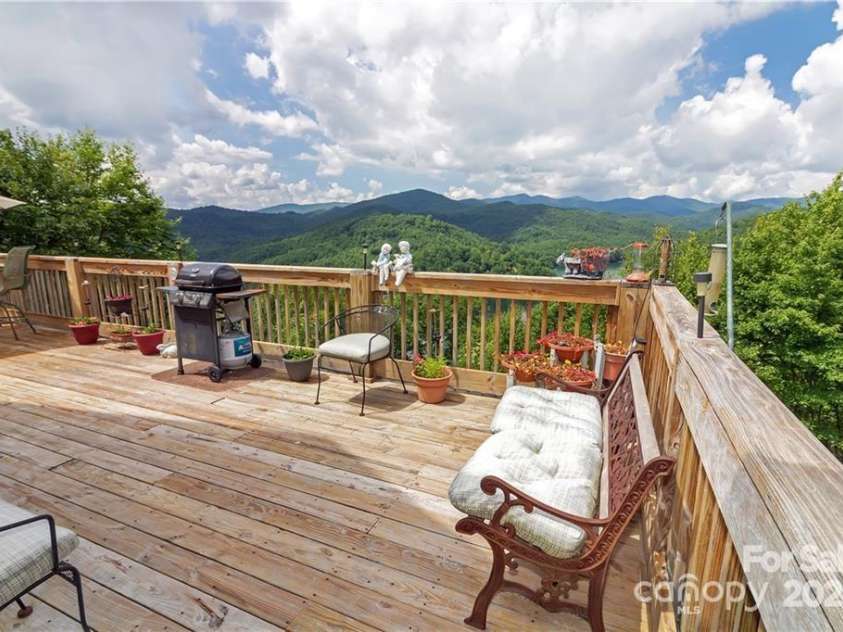 612 Old Home Place Road, Tuckasegee, NC 28783.  MLS# CAR4300096, YatesRealty ID 681. Enjoy Living in the Midst of the Mountains