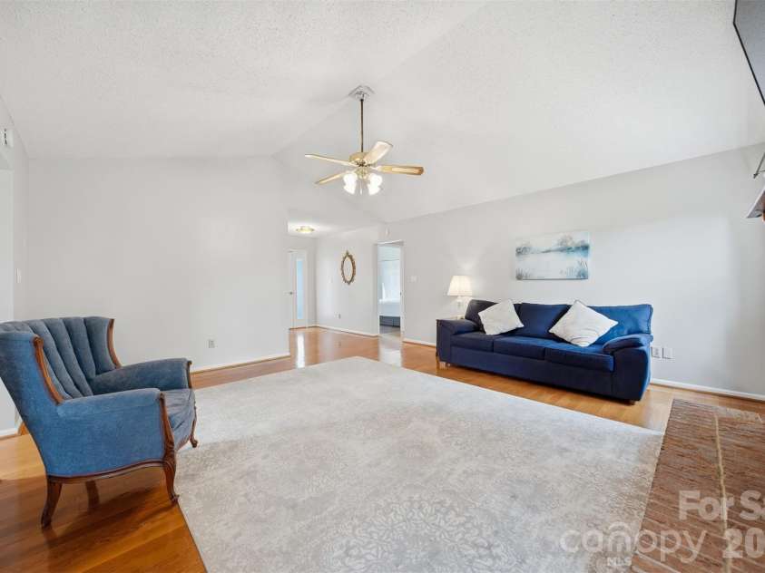 1951 19th Avenue Drive, Hickory, NC 28601.  MLS# CAR4360465, YatesRealty ID 6810. 