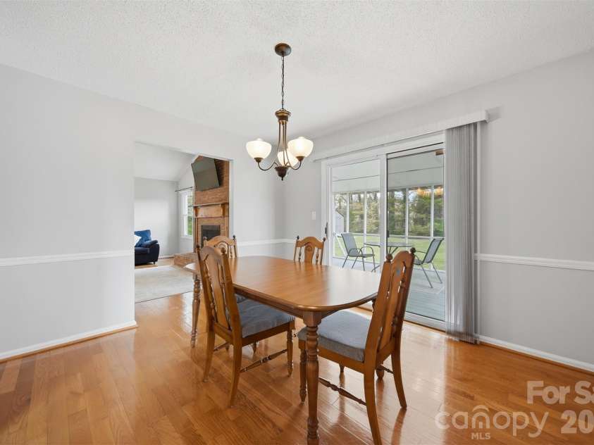1951 19th Avenue Drive, Hickory, NC 28601.  MLS# CAR4360465, YatesRealty ID 6810. 