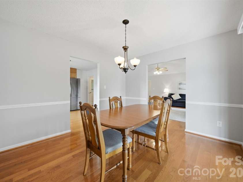 1951 19th Avenue Drive, Hickory, NC 28601.  MLS# CAR4360465, YatesRealty ID 6810. 
