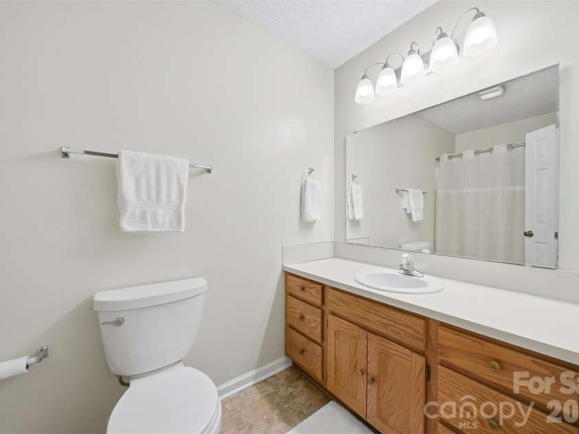 1951 19th Avenue Drive, Hickory, NC 28601.  MLS# CAR4360465, YatesRealty ID 6810. 