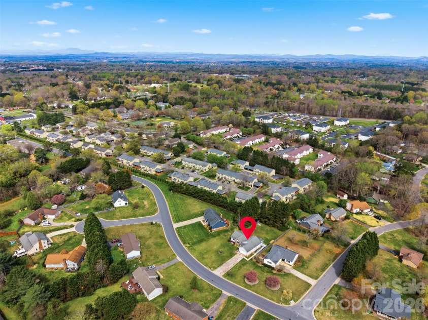 1951 19th Avenue Drive, Hickory, NC 28601.  MLS# CAR4360465, YatesRealty ID 6810. 