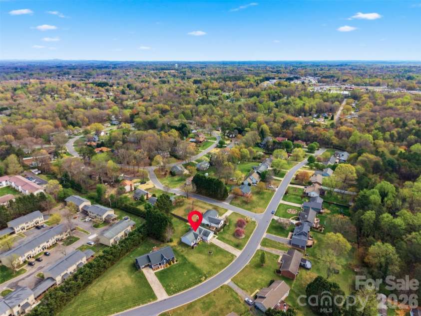 1951 19th Avenue Drive, Hickory, NC 28601.  MLS# CAR4360465, YatesRealty ID 6810. 