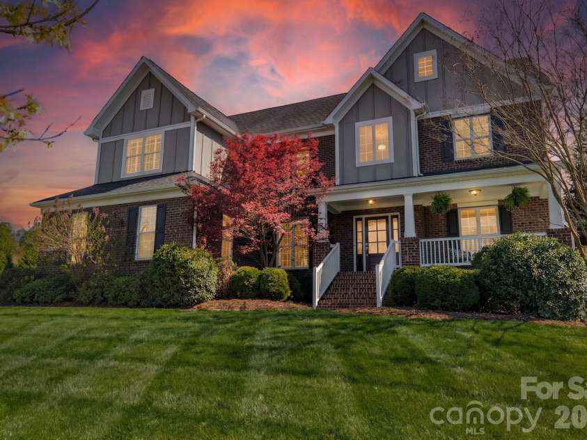 304 Tallow Tree Court, Waxhaw, NC 28173.  MLS# CAR4358715, YatesRealty ID 6812. 
