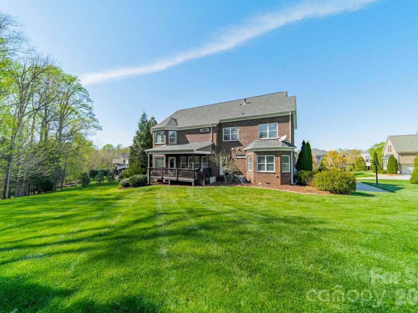 304 Tallow Tree Court, Waxhaw, NC 28173.  MLS# CAR4358715, YatesRealty ID 6812. 