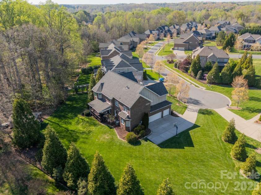 304 Tallow Tree Court, Waxhaw, NC 28173.  MLS# CAR4358715, YatesRealty ID 6812. 