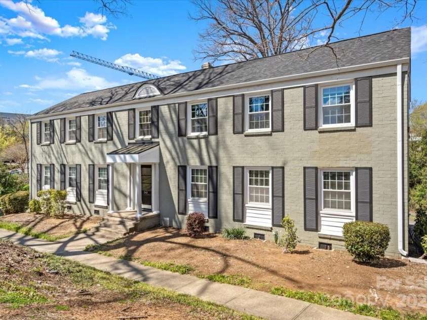 343 Wakefield Drive, Charlotte, NC 28209.  MLS# CAR4238200, YatesRealty ID 6812. 
