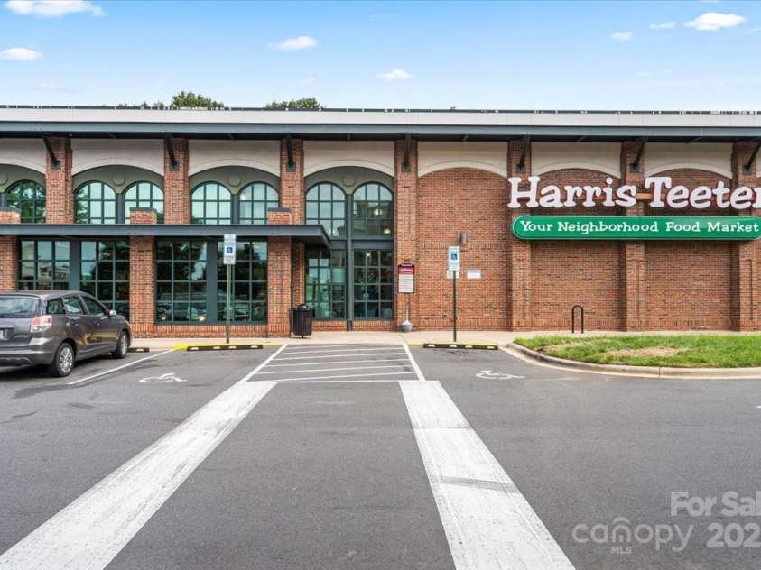 343 Wakefield Drive, Charlotte, NC 28209.  MLS# CAR4238200, YatesRealty ID 6812. 