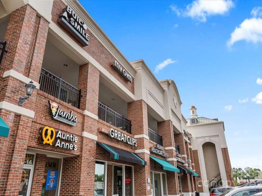 343 Wakefield Drive, Charlotte, NC 28209.  MLS# CAR4238200, YatesRealty ID 6812. 