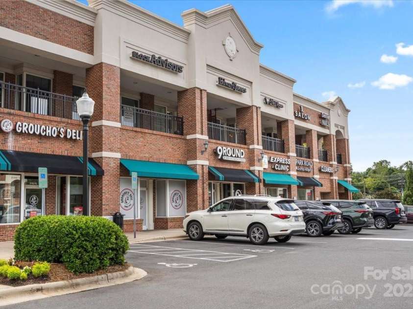 343 Wakefield Drive, Charlotte, NC 28209.  MLS# CAR4238200, YatesRealty ID 6812. 