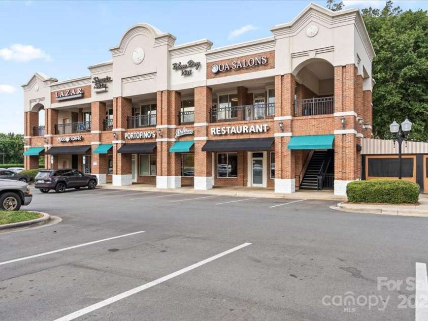 343 Wakefield Drive, Charlotte, NC 28209.  MLS# CAR4238200, YatesRealty ID 6812. 