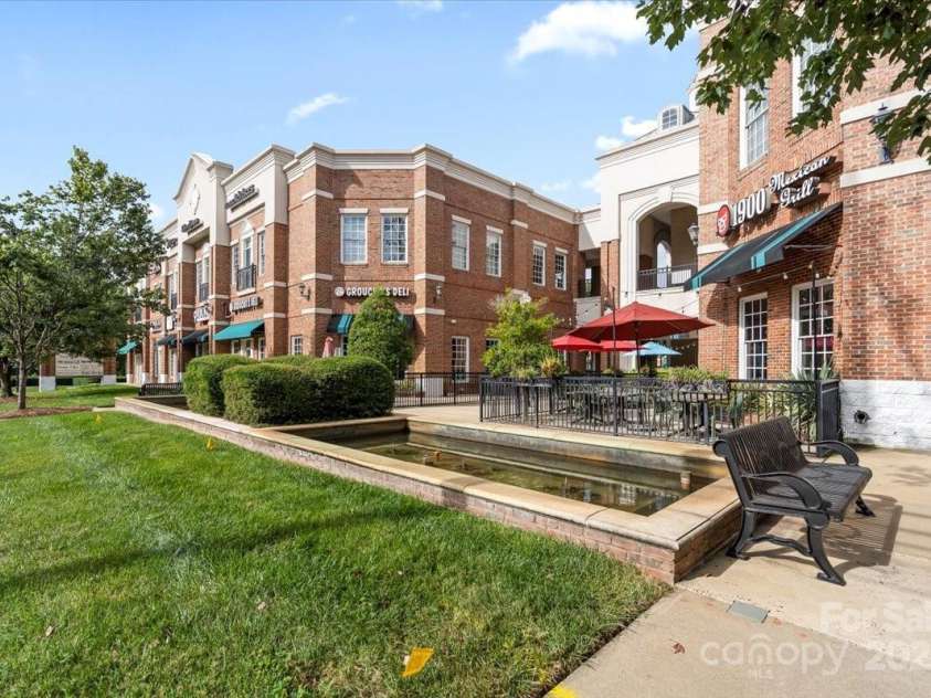 343 Wakefield Drive, Charlotte, NC 28209.  MLS# CAR4238200, YatesRealty ID 6812. 