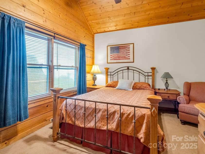 161 Scenic Wolf Drive, Mars Hill, NC 28754.  MLS# CAR4296780, YatesRealty ID 6814. 2nd Floor Guest Room