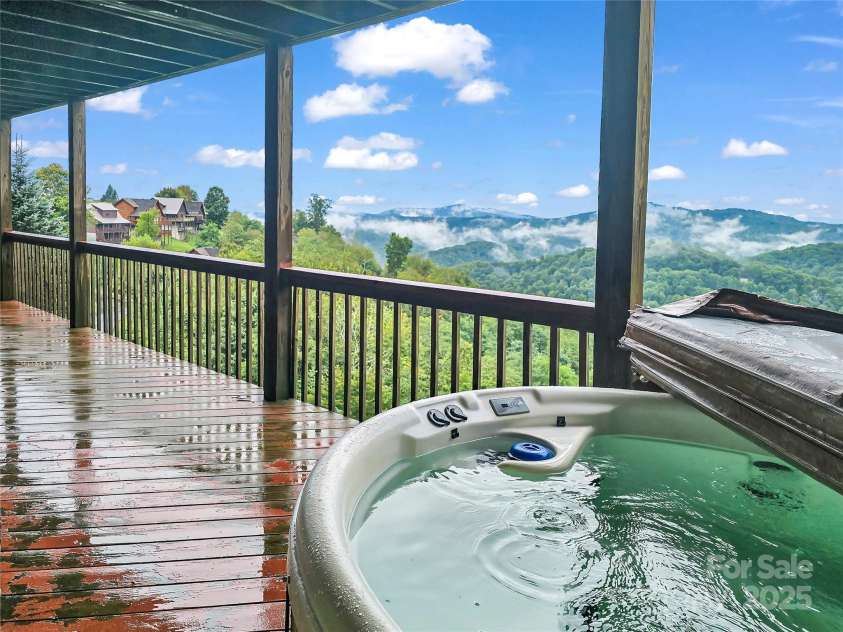 161 Scenic Wolf Drive, Mars Hill, NC 28754.  MLS# CAR4296780, YatesRealty ID 6814. 