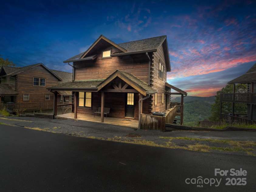 161 Scenic Wolf Drive, Mars Hill, NC 28754.  MLS# CAR4296780, YatesRealty ID 6814. 