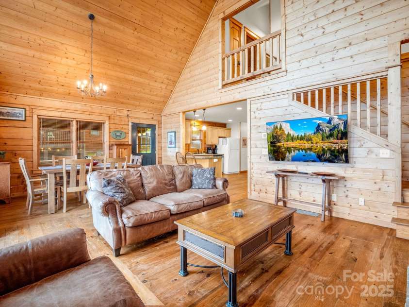 161 Scenic Wolf Drive, Mars Hill, NC 28754.  MLS# CAR4296780, YatesRealty ID 6814. 