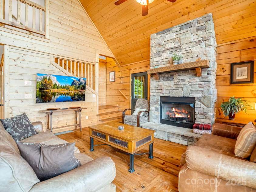 161 Scenic Wolf Drive, Mars Hill, NC 28754.  MLS# CAR4296780, YatesRealty ID 6814. 