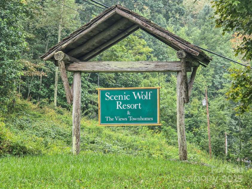 161 Scenic Wolf Drive, Mars Hill, NC 28754.  MLS# CAR4296780, YatesRealty ID 6814. 