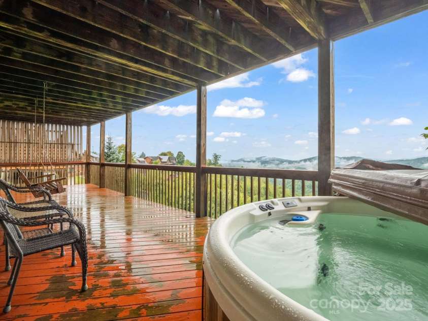 161 Scenic Wolf Drive, Mars Hill, NC 28754.  MLS# CAR4296780, YatesRealty ID 6814. 