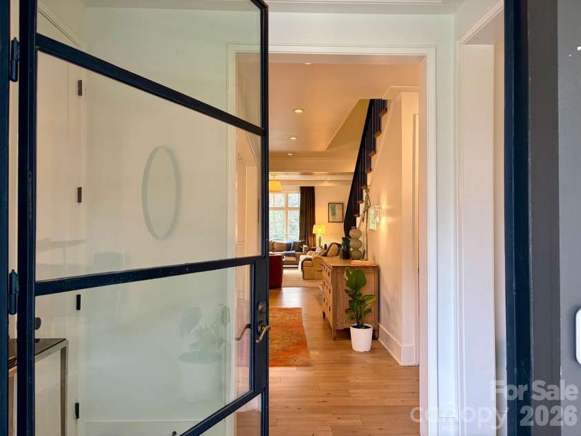 4014 Melchor Avenue, Charlotte, NC 28211.  MLS# CAR4349885, YatesRealty ID 6815. 