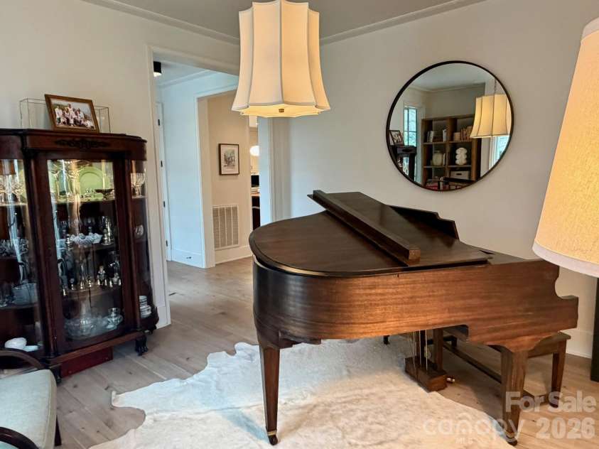 4014 Melchor Avenue, Charlotte, NC 28211.  MLS# CAR4349885, YatesRealty ID 6815. 
