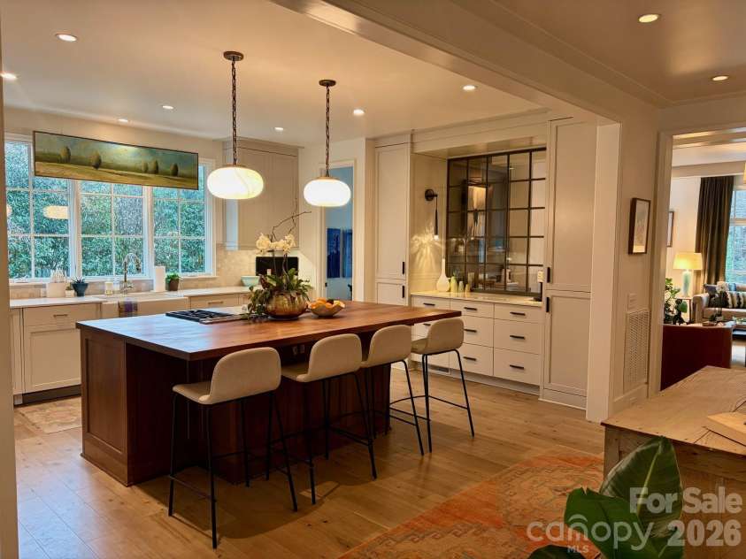 4014 Melchor Avenue, Charlotte, NC 28211.  MLS# CAR4349885, YatesRealty ID 6815. 