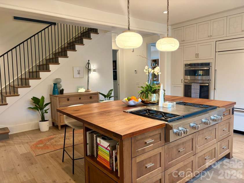 4014 Melchor Avenue, Charlotte, NC 28211.  MLS# CAR4349885, YatesRealty ID 6815. 