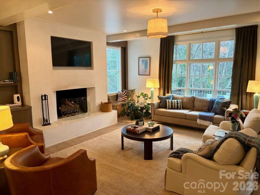 4014 Melchor Avenue, Charlotte, NC 28211.  MLS# CAR4349885, YatesRealty ID 6815. 