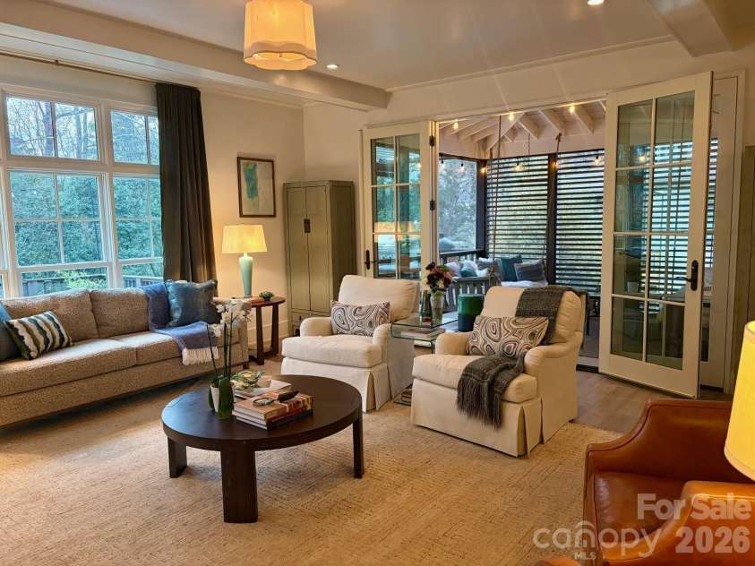 4014 Melchor Avenue, Charlotte, NC 28211.  MLS# CAR4349885, YatesRealty ID 6815. 