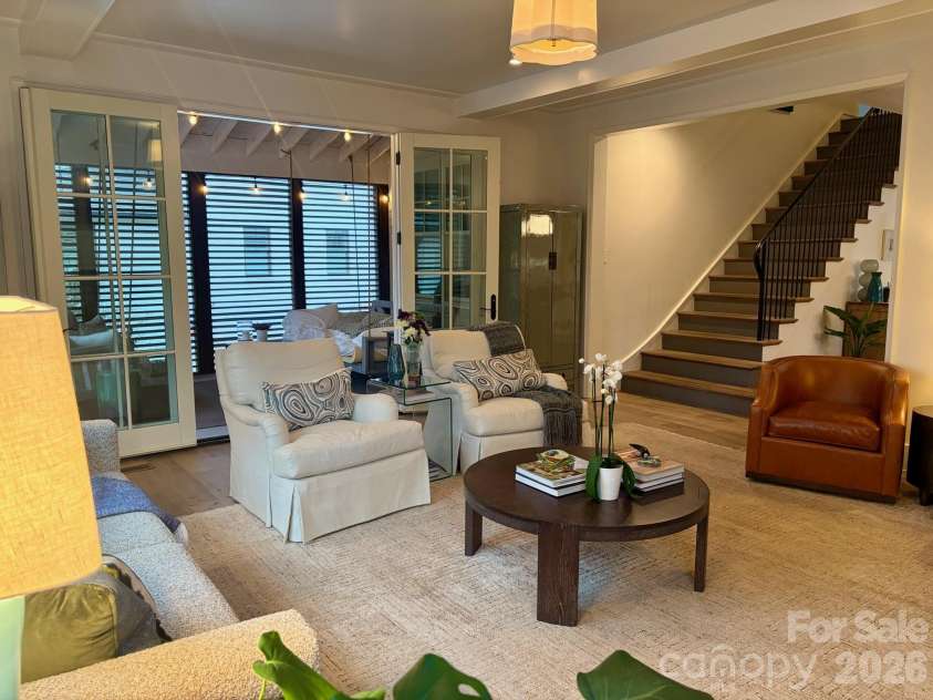 4014 Melchor Avenue, Charlotte, NC 28211.  MLS# CAR4349885, YatesRealty ID 6815. 
