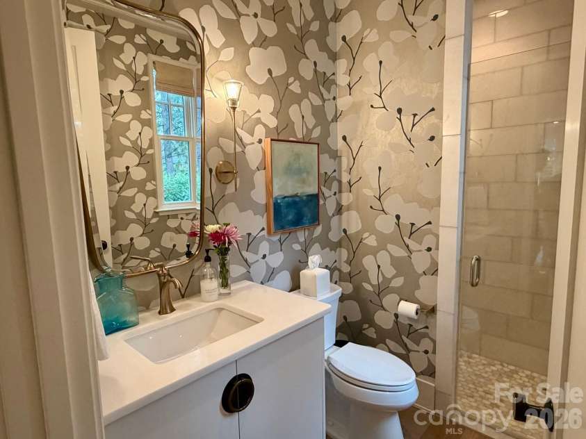 4014 Melchor Avenue, Charlotte, NC 28211.  MLS# CAR4349885, YatesRealty ID 6815. 