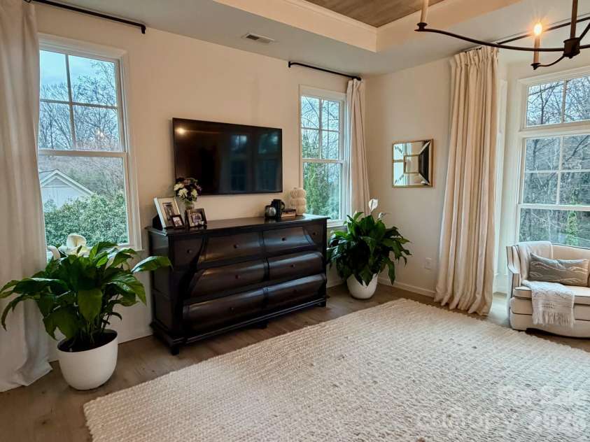 4014 Melchor Avenue, Charlotte, NC 28211.  MLS# CAR4349885, YatesRealty ID 6815. 