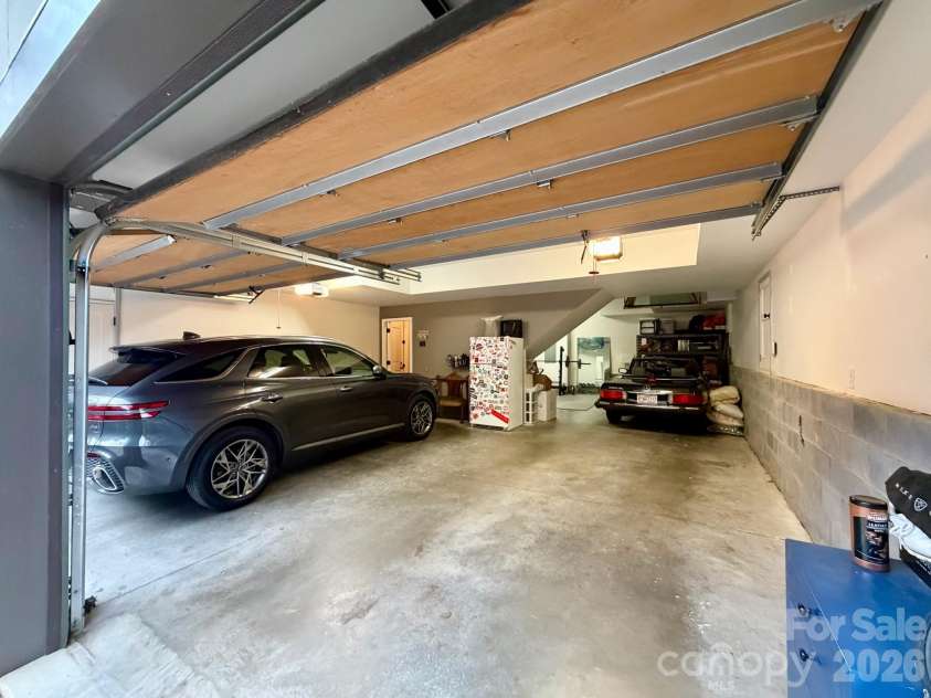 4014 Melchor Avenue, Charlotte, NC 28211.  MLS# CAR4349885, YatesRealty ID 6815. 