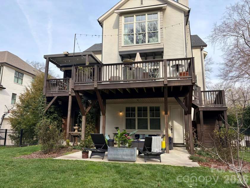 4014 Melchor Avenue, Charlotte, NC 28211.  MLS# CAR4349885, YatesRealty ID 6815. 