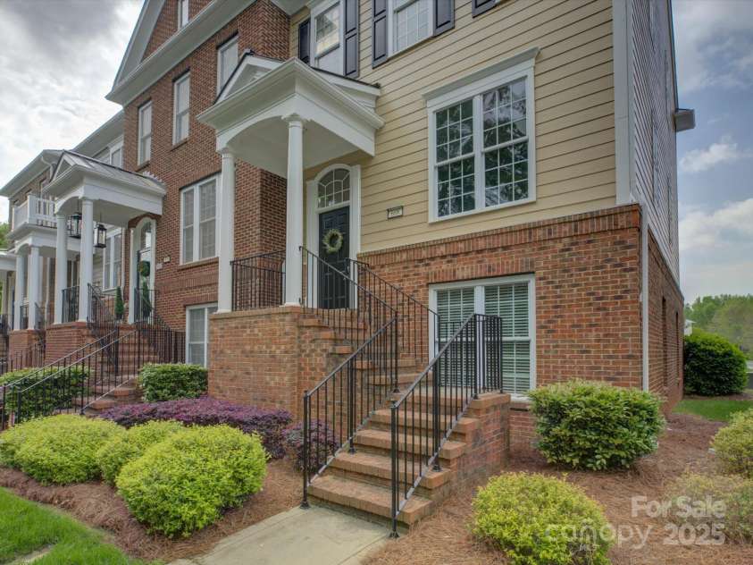 668 Sixth Baxter Crossing, Fort Mill, SC 29708.  MLS# CAR4244540, YatesRealty ID 6815. 