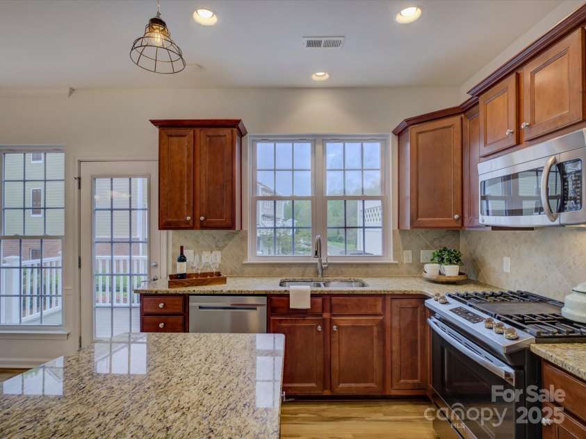668 Sixth Baxter Crossing, Fort Mill, SC 29708.  MLS# CAR4244540, YatesRealty ID 6815. 