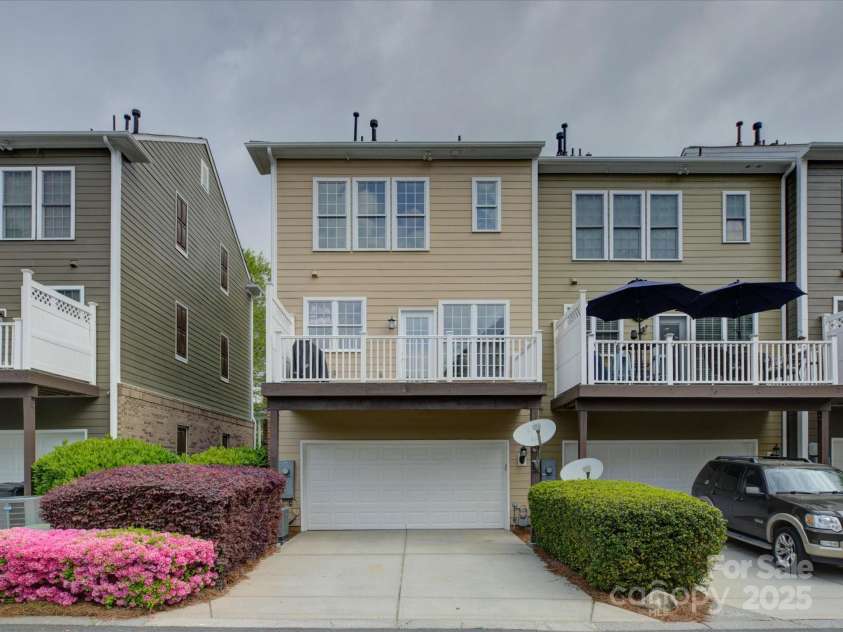 668 Sixth Baxter Crossing, Fort Mill, SC 29708.  MLS# CAR4244540, YatesRealty ID 6815. 