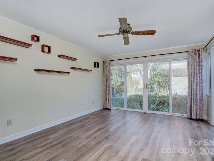 3241 Brixton Court, Charlotte, NC 28205.  MLS# CAR4239539, YatesRealty ID 6816. 