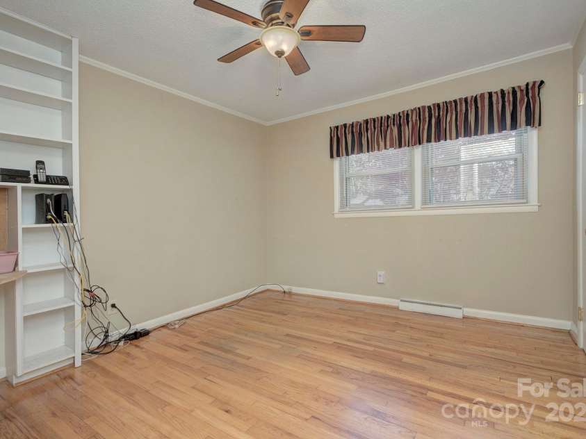 3241 Brixton Court, Charlotte, NC 28205.  MLS# CAR4239539, YatesRealty ID 6816. 