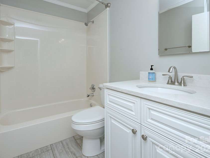 3241 Brixton Court, Charlotte, NC 28205.  MLS# CAR4239539, YatesRealty ID 6816. 