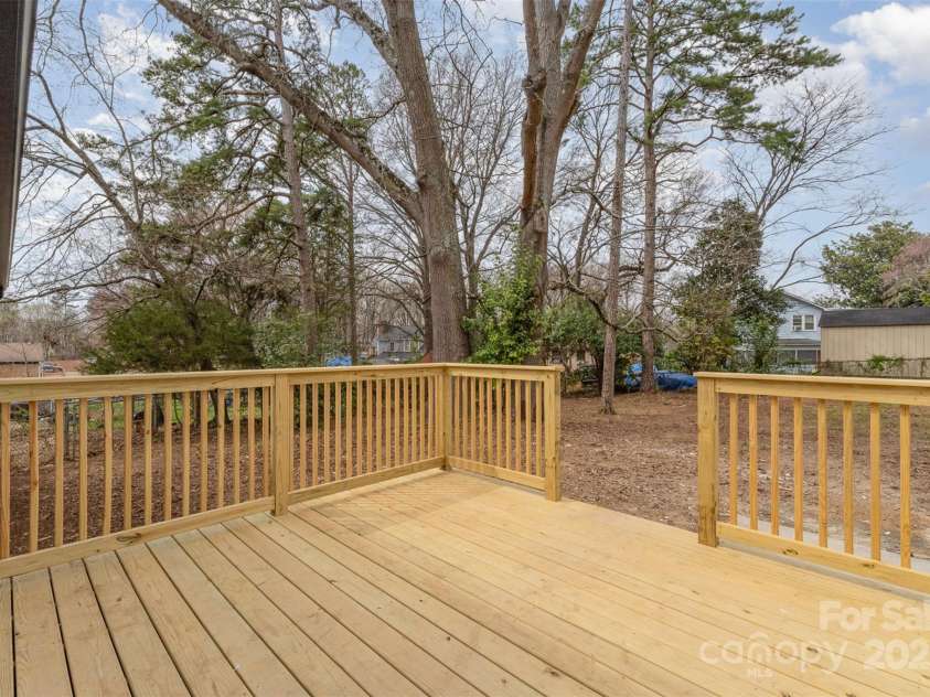 510 Colony Acres Drive, Charlotte, NC 28217.  MLS# CAR4233708, YatesRealty ID 6817. 