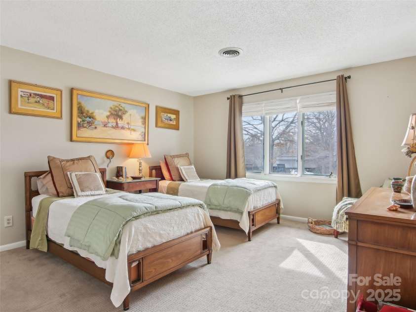 502 Crowfields Lane, Asheville, NC 28803.  MLS# CAR4239571, YatesRealty ID 6818. 2nd bedroom