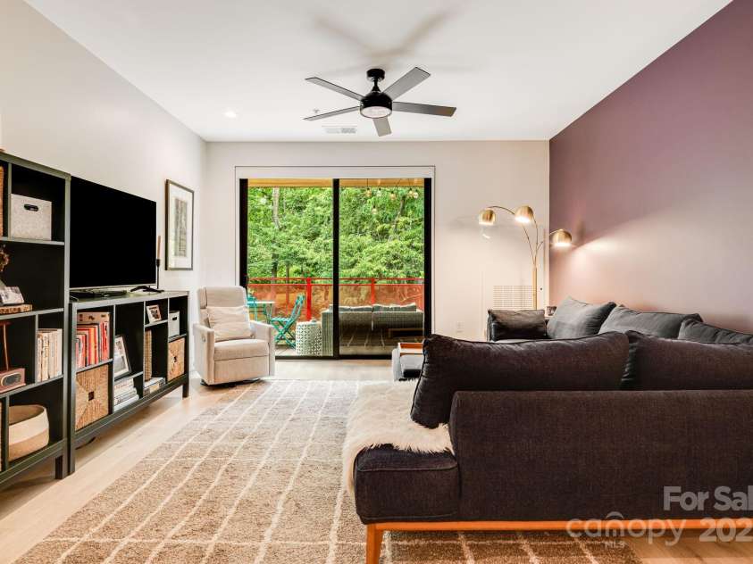 68 Craven Street, Asheville, NC 28806.  MLS# CAR4290430, YatesRealty ID 6820. 